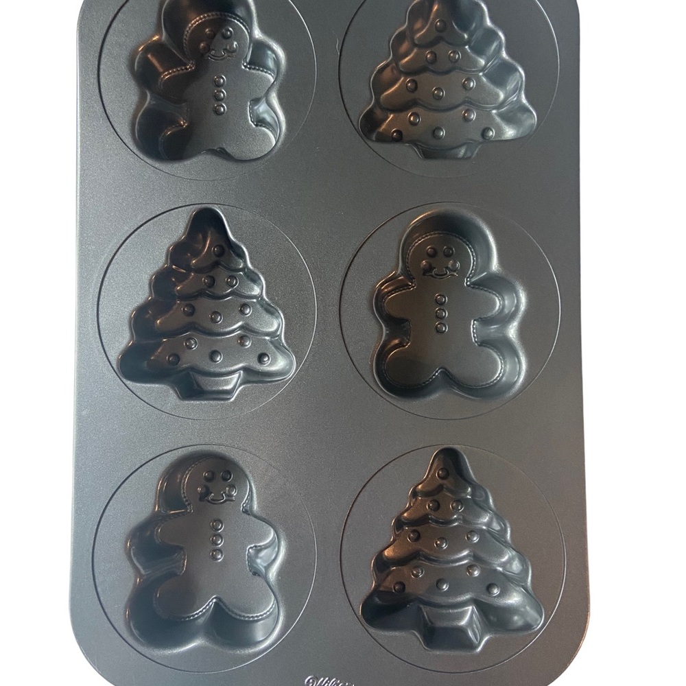 WILTON Christmas Nonstick Baking Mini Cake Pan X-Mas Tree Gingerbread Man